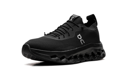 On Running Cloudtilt Loewe All Black