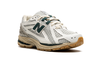 New Balance 1906R "Kith-Black"